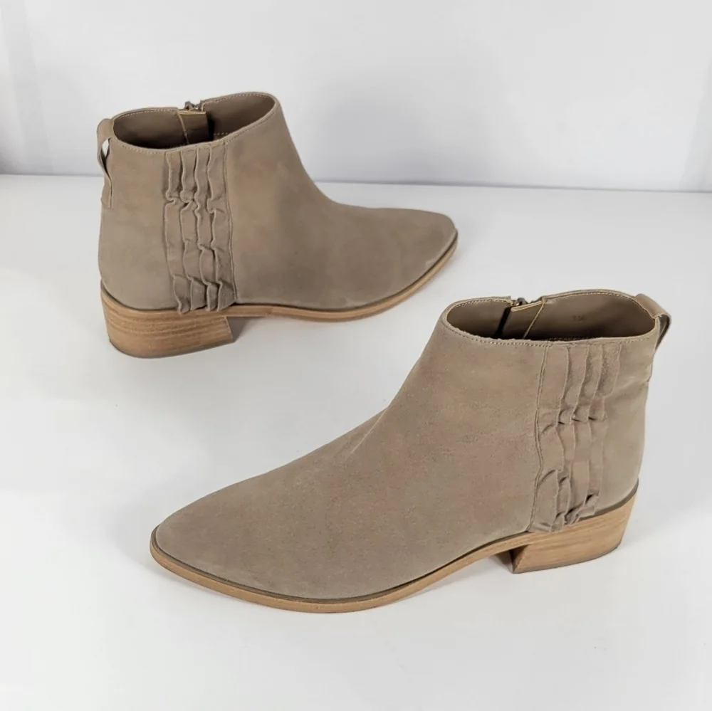 Vaneli Fazar Suede Booties #583 Size 9M